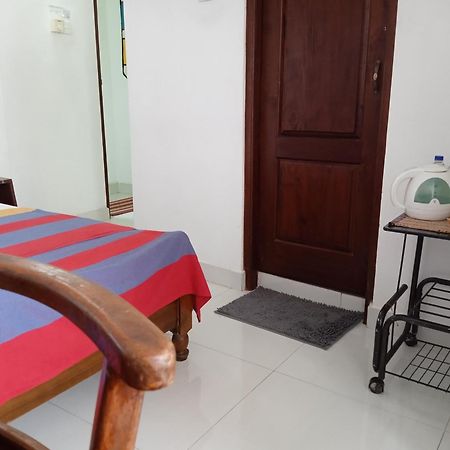 Alex Home Stay Kandy Exterior photo