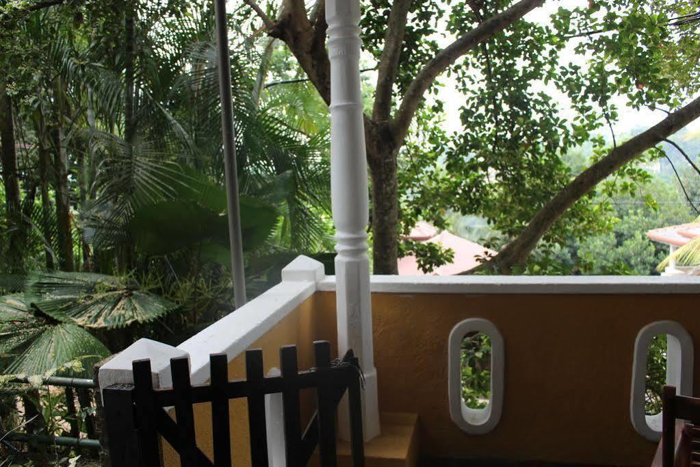 Alex Home Stay Kandy Exterior photo