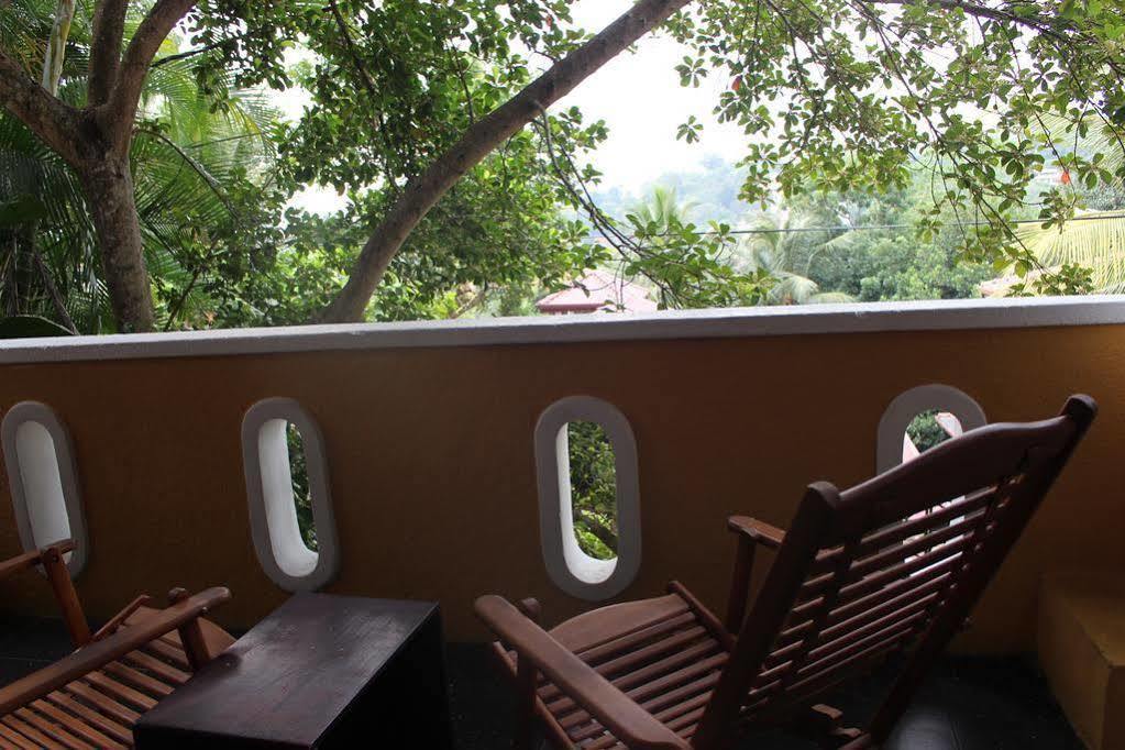Alex Home Stay Kandy Exterior photo